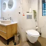 2 Bedroom Cozy In 斯普利特