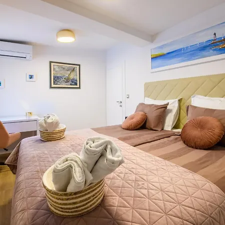דירה Lovely Apartment In Split With Wifi *
